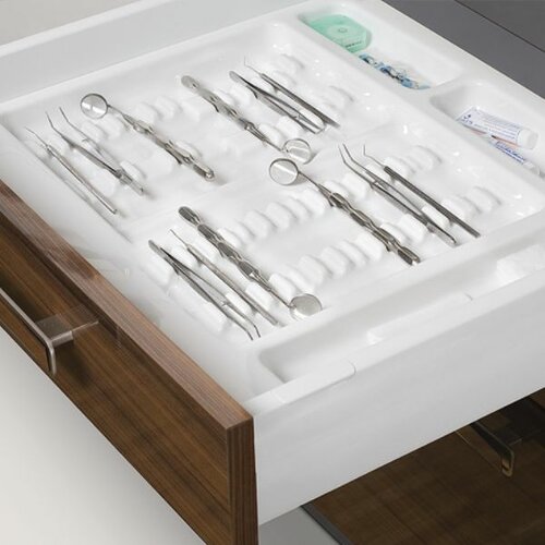 Clinic indeling 28 mm hoog, wit, 380 - 490 mm diep, 500 - 540 mm breed